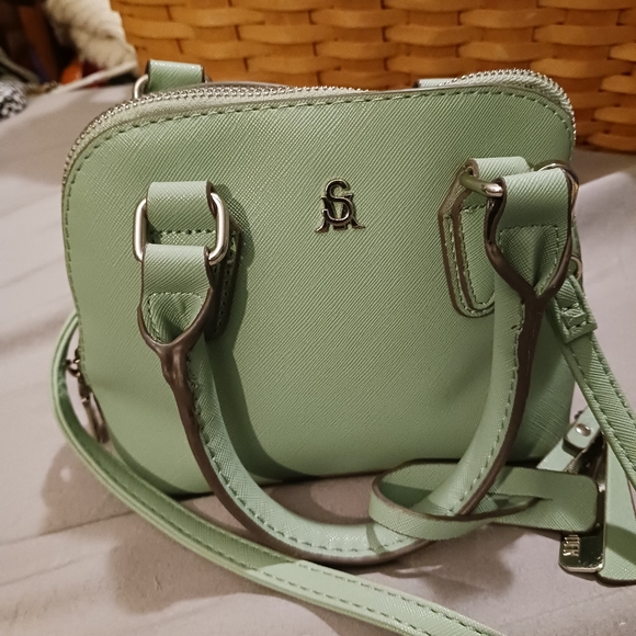 Like-New STEVE MADDEN Crossbody Bag - Picture 2 of 14